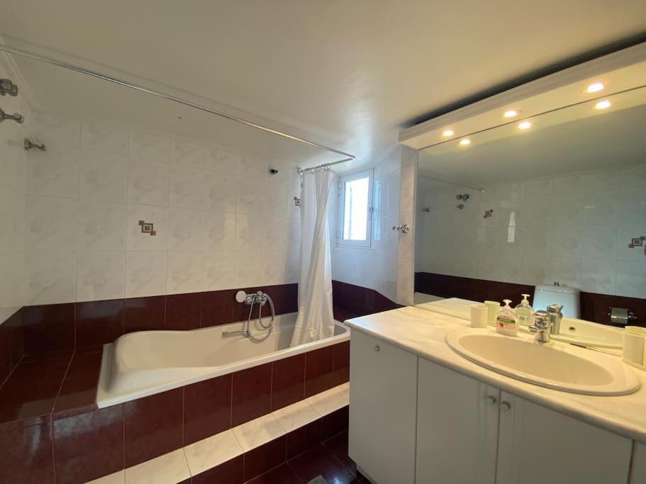 2-Bedroom Apartment In Athina Athen Exterior foto